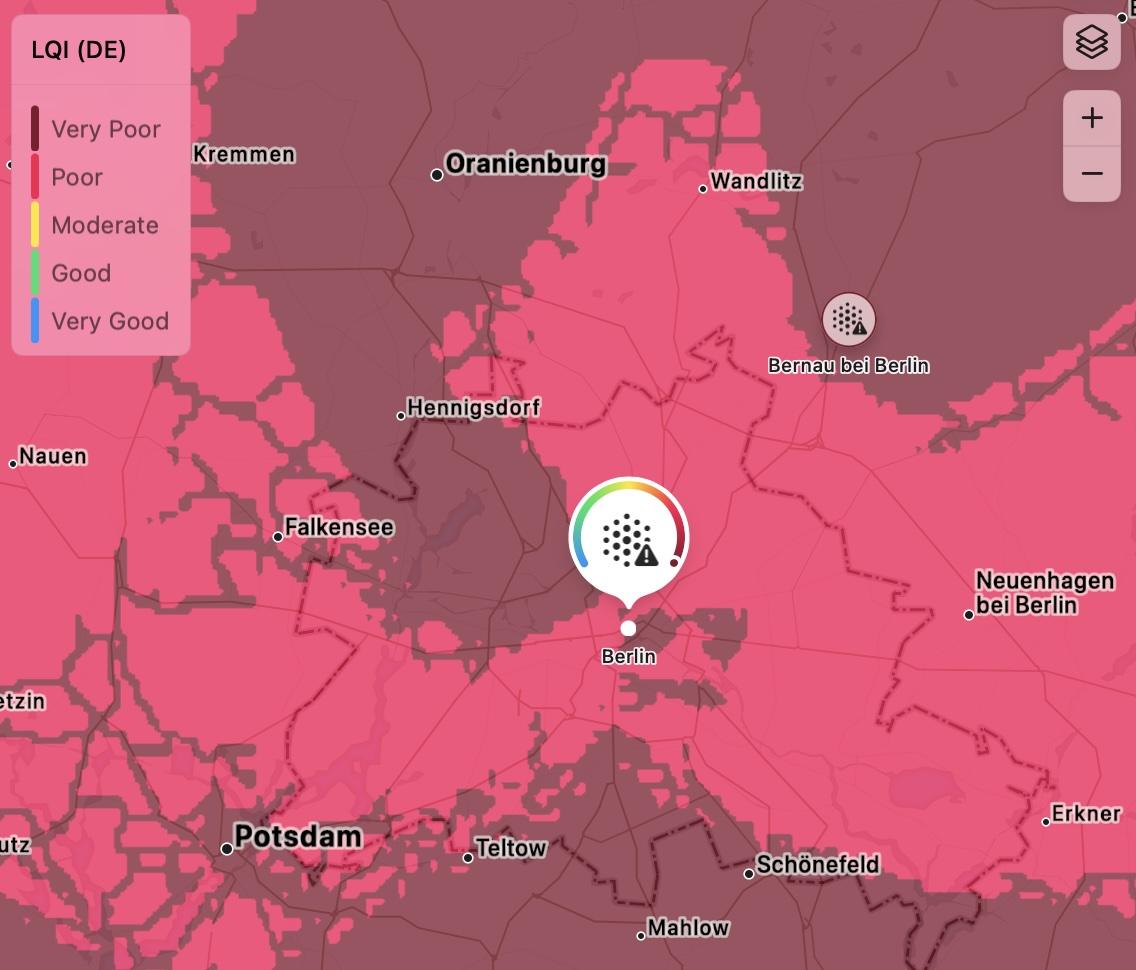 A map view of Berlin (Germany) displaying the air quality in the city and around. The map is either red or dark red which means that the air quality is either poor or very poor. 